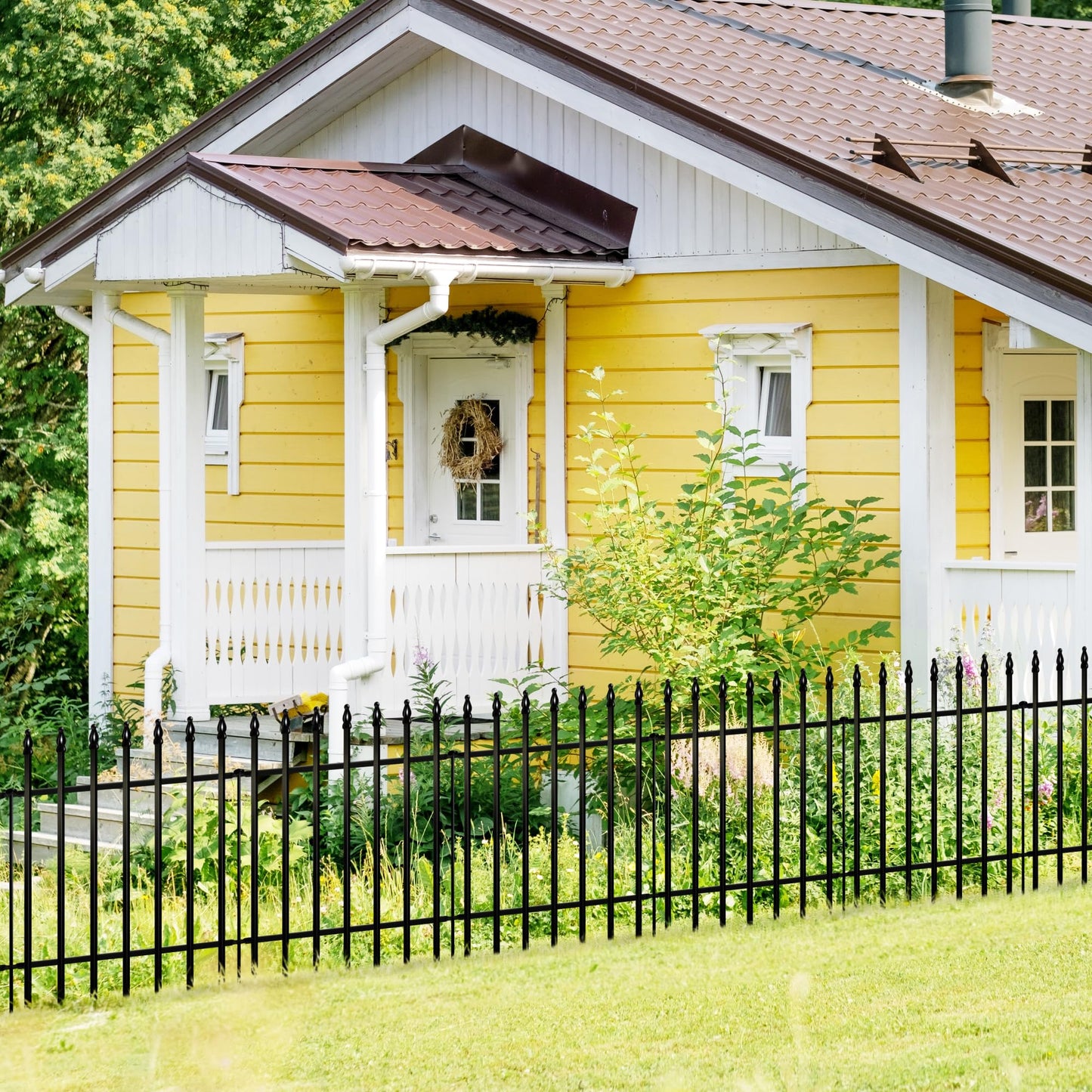 ARIFARO Decorative Metal Garden Fence 61cm high x 61cm Wide 5 Pack, Animal Barrier for Dog Pet, Border Garden Fencing for Outdoor Patio Lawn Yard Flower Bed