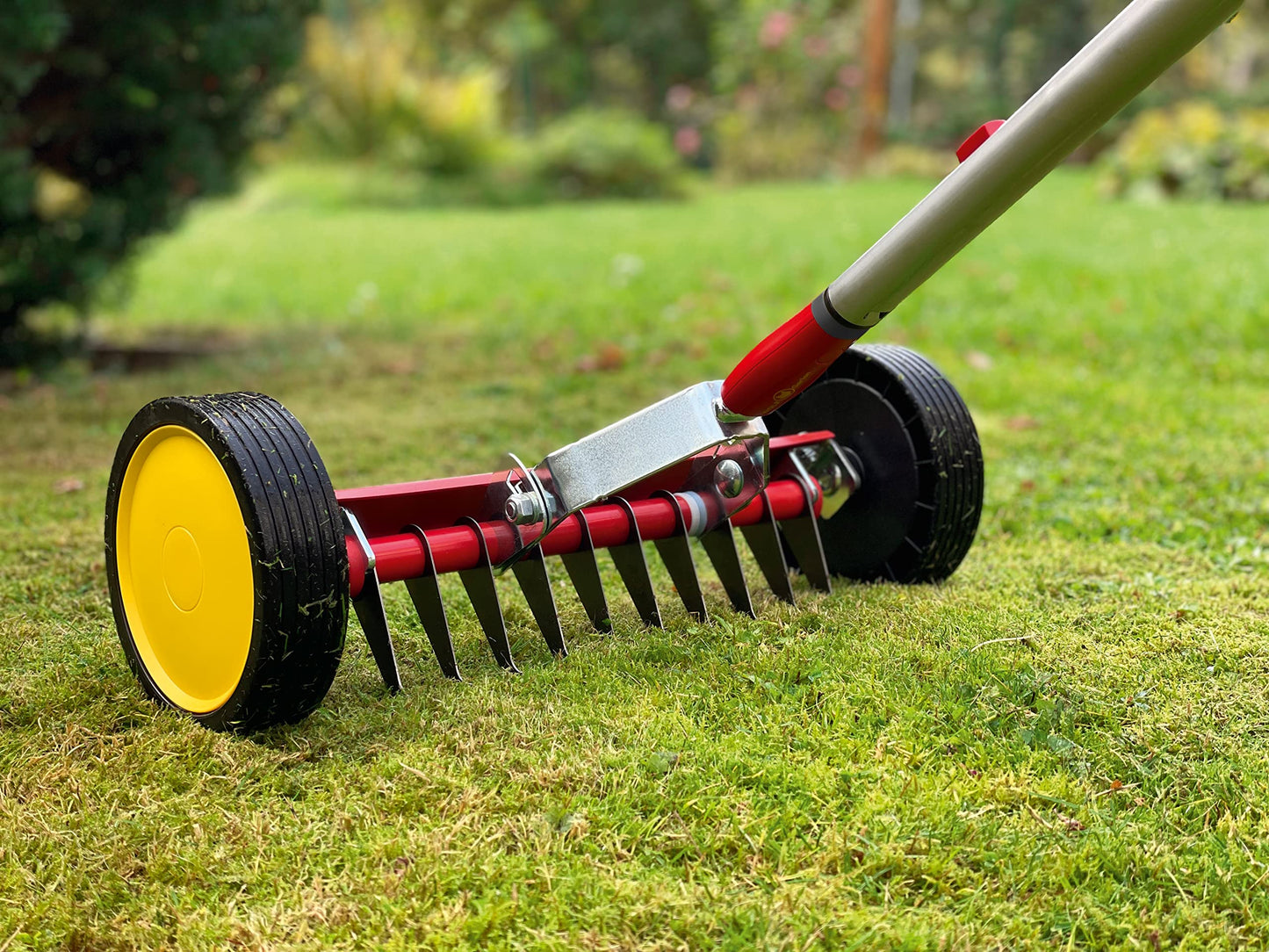WOLF-Garten URM3 Multi-Change Roller Moss Removal Rake Lawn Care Tool Head, Red, 60.5x15.67x6.5 cm