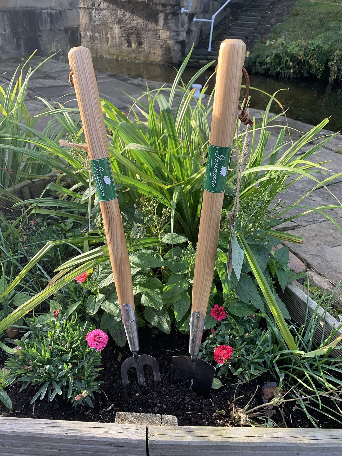Garden Gift Set Long Handle Trowel & Fork Gift Set Stainless Steel Hand Tools Great gift for people with a back issues or the elderly