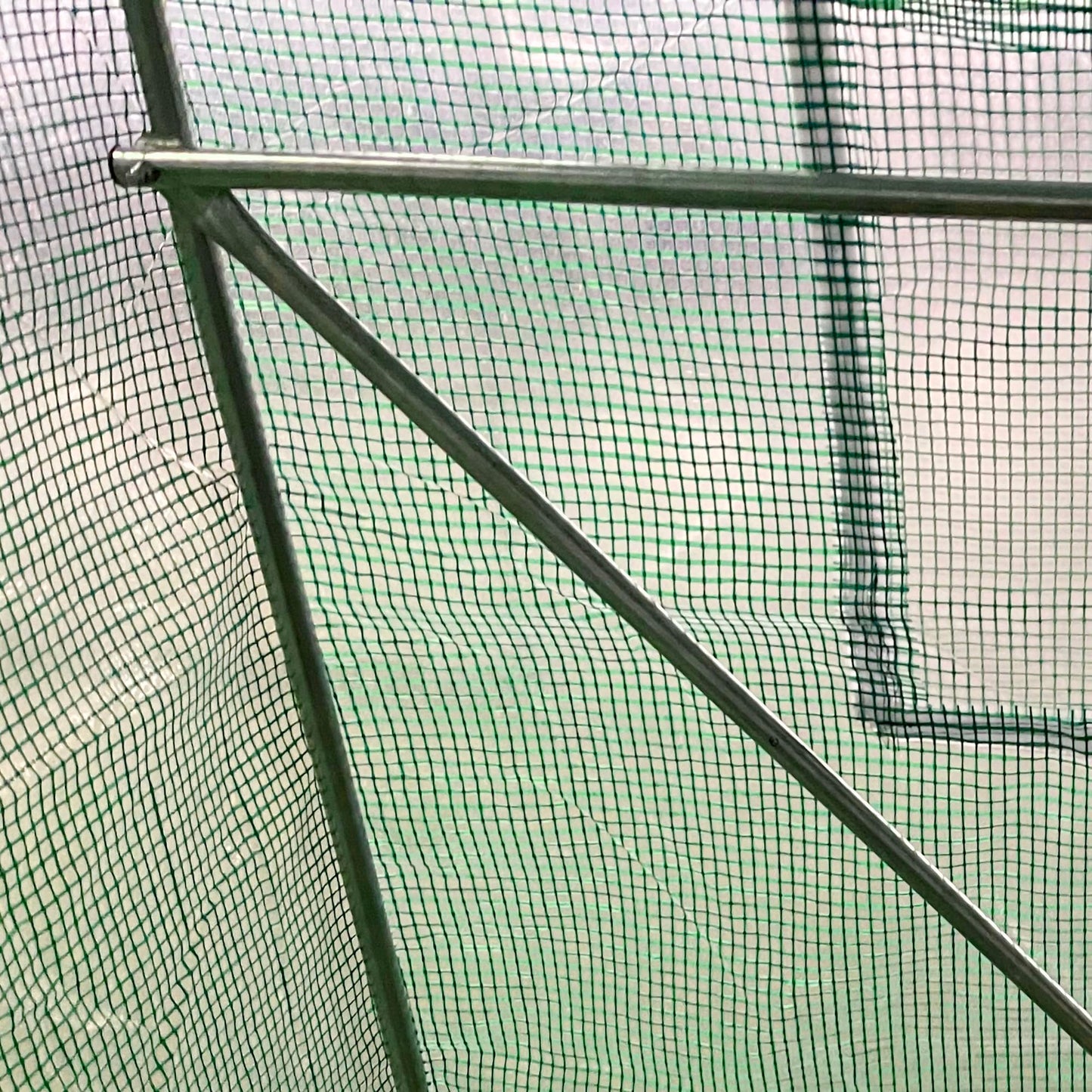 Outsunny Walk-in Polytunnel Greenhouse, Outdoor Garden Tunnel Greenhouse Tent with Zipped Roll-Up Door and 8 Mesh Windows, 4 x 2M