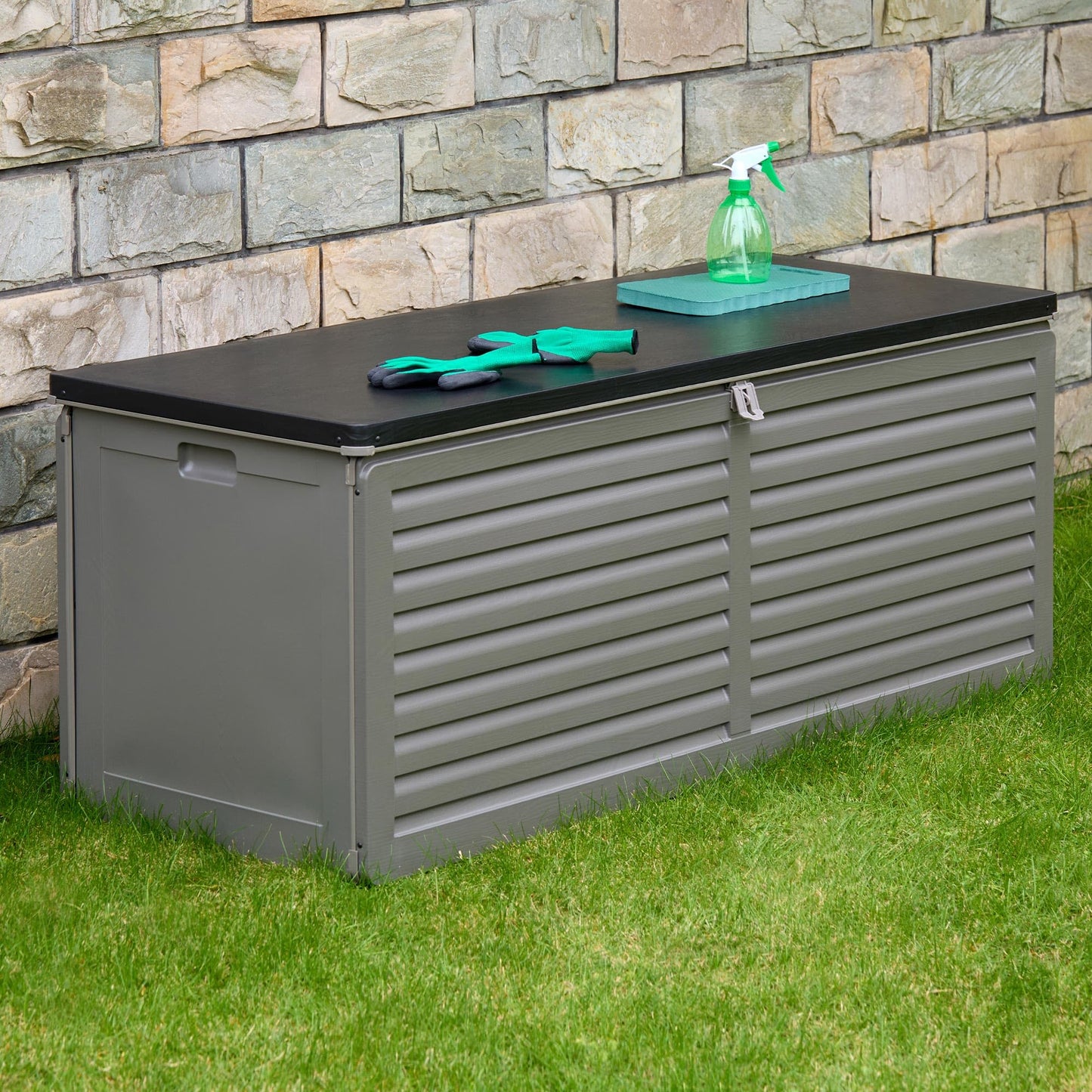 VonHaus Garden Storage Box 390L – Outdoor Utility Chest Organiser – Weatherproof Plastic, Lockable Lid, Sliding Bar Hinge, Carry Handles, Portable – For Garden, Patio, Balcony, Decking – Grey, Black