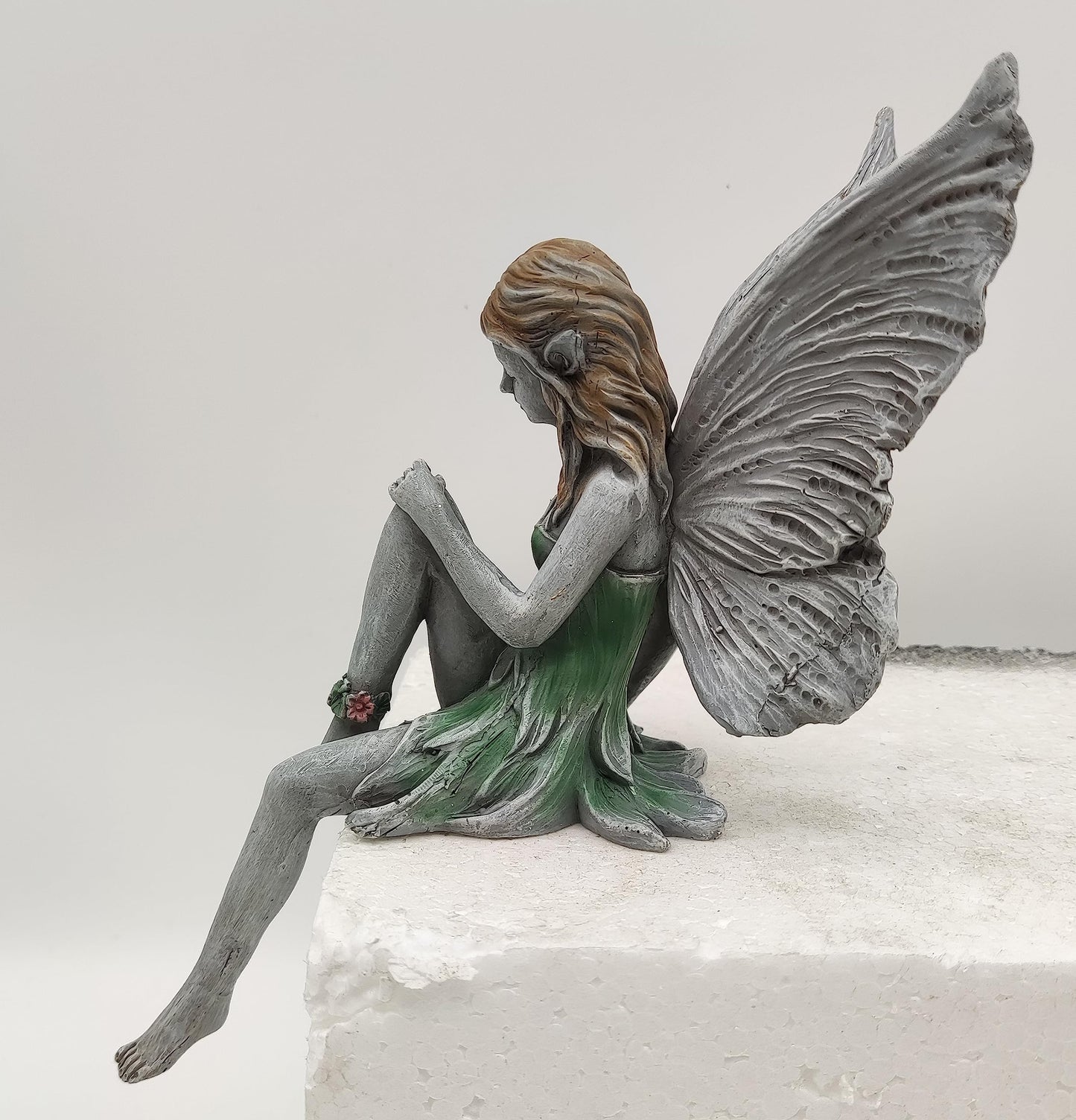 G&H Decor - 20cm Winged Elf Sitting My Fairy Garden - Flower Fairy Garden Statue - Weather Resistant Highly Detailed Fairy Garden Accessories Outdoor - Fairy Gifts – Garden Fairies Outdoor Statues