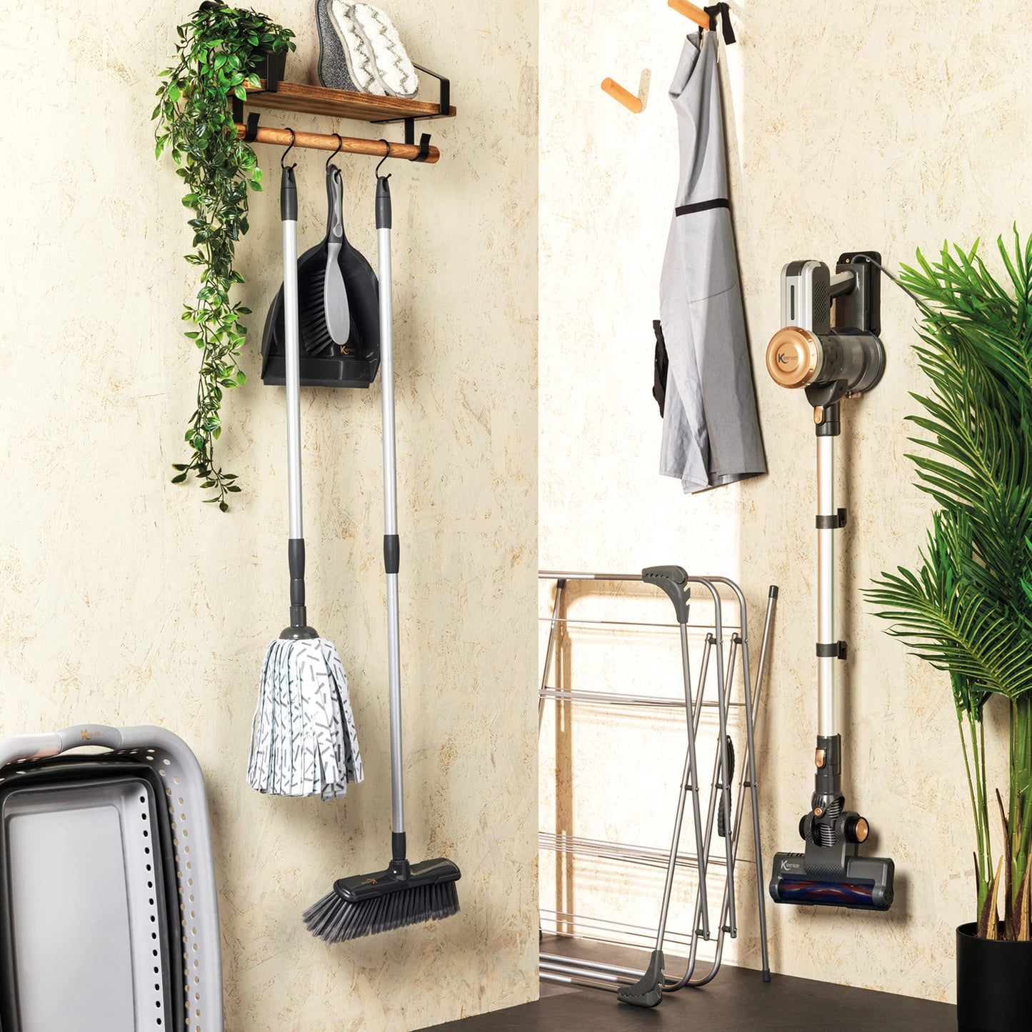 Kleeneze KL028107EU7 Soft Indoor Broom - Non Scratch Bristles, Indoor Floor Sweeping Brush, Suitable for Hard Floors, 120cm Extendable Stainless Steel Handle, Hanging Hook, Grey, 100 Years Edition