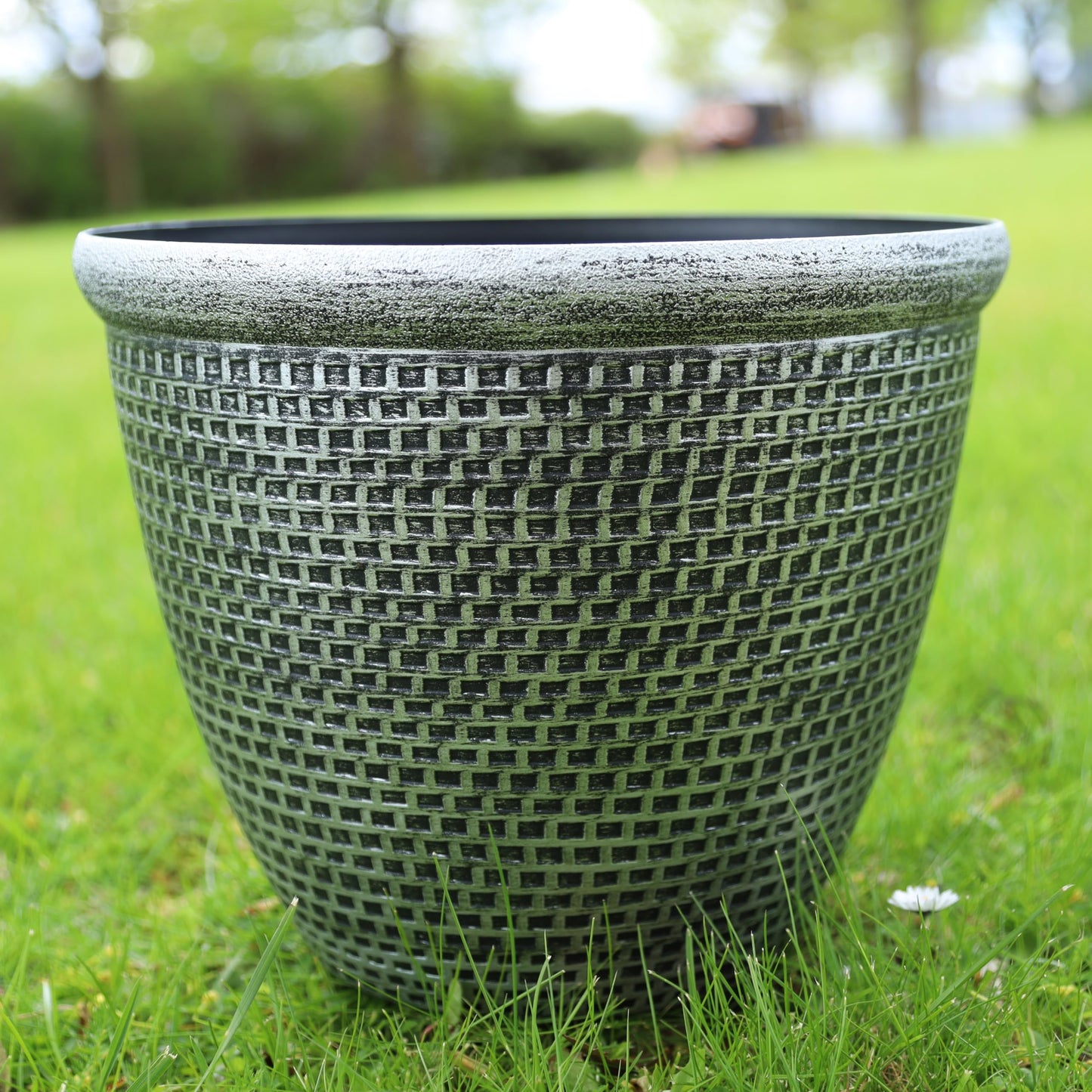 Fyne-Finds Set of 4 Large Plastic Round Silver Cromarty Plant Pot Flower Pot Planter Garden Decoration Antique 30cm, 12inch Outside Planters 10L Outdoor With Drainage Holes