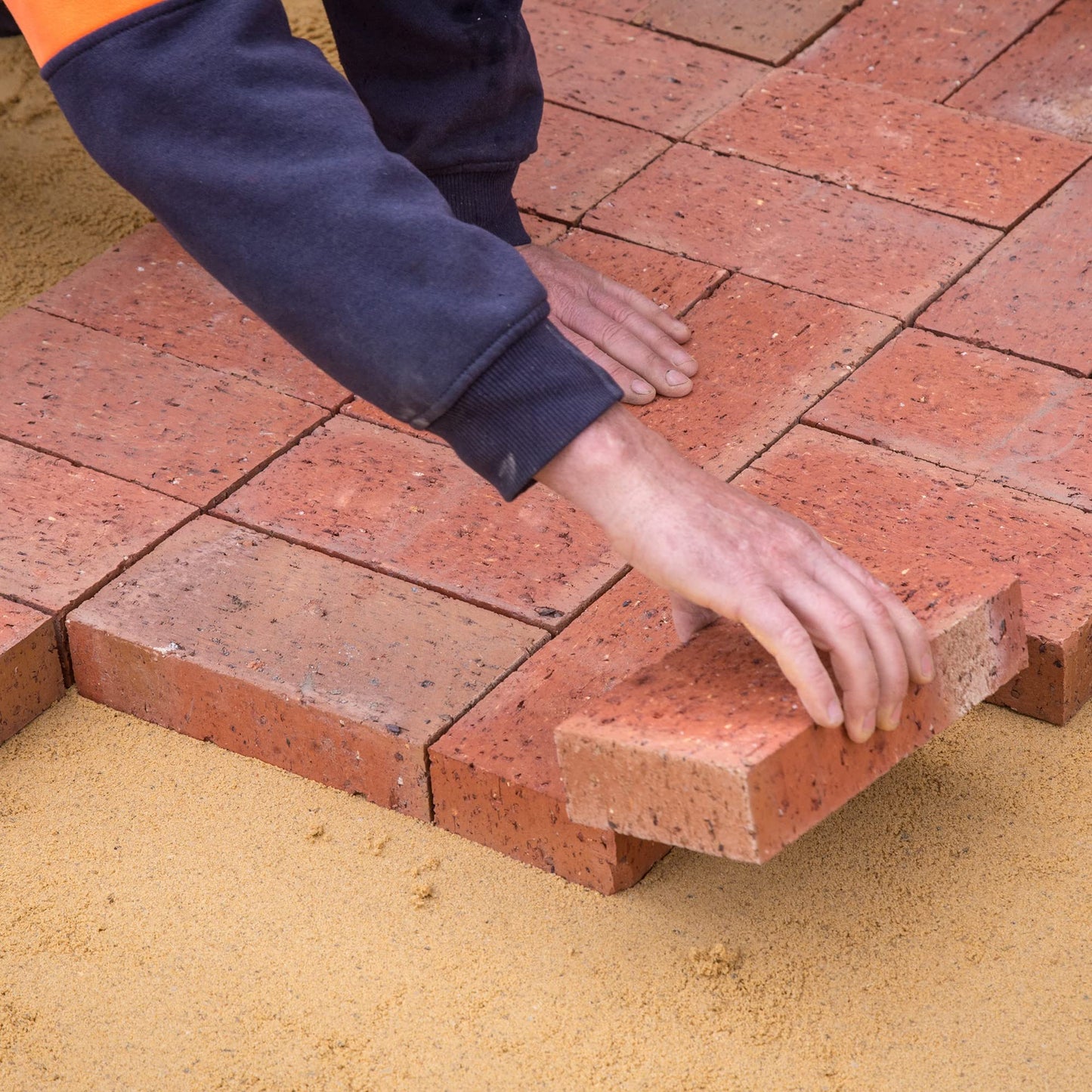 Laeto Build It Kiln Dried Sand A Simple Seal For Block Paving slabs, Drives And Paths. Fine Dry Aggregate Silica Sand 1 X 20kg Sand Bags