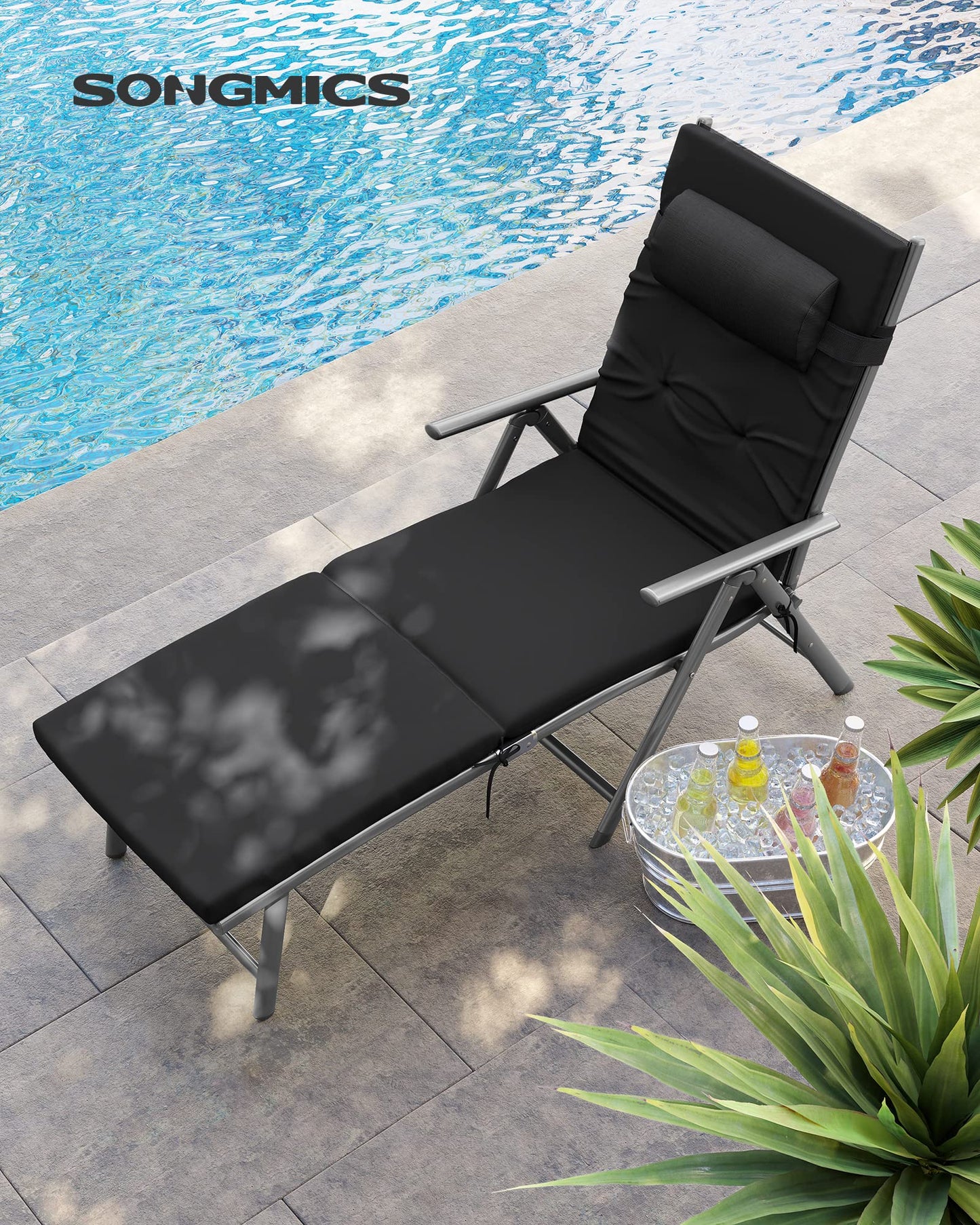 SONGMICS Folding Sun Lounger with 6 cm Thick Mattress, Garden Chair, Removable Pillow, Aluminium Structure, Rust-Resistant, Breathable, Comfortable, Adjustable, Hold up to 150 kg, Black GCB024B01