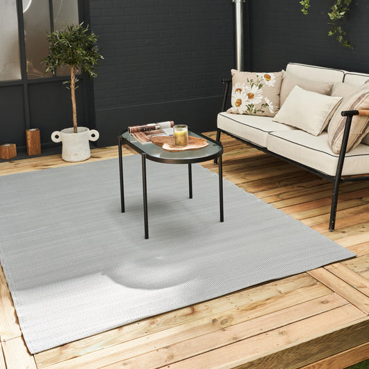 THE RUGS Urban Collection Outdoor Rug - Easy to Clean, Waterproof Plastic Outdoor Rugs for Garden, Patio, Balcony, Camping - Contemporary Plastic Straw Rug - Mono Grey, 90x150cm