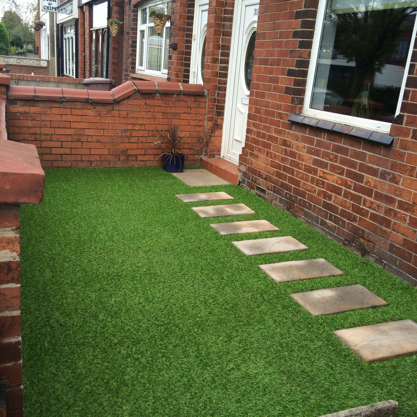 Lisbon 26mm Pile Height Artificial Grass | Choose from 47 Sizes on this Listing | Cheap Natural & Realistic Looking Astro Garden Lawn | 2 x 1.5m of Cheap High Density Fake Turf