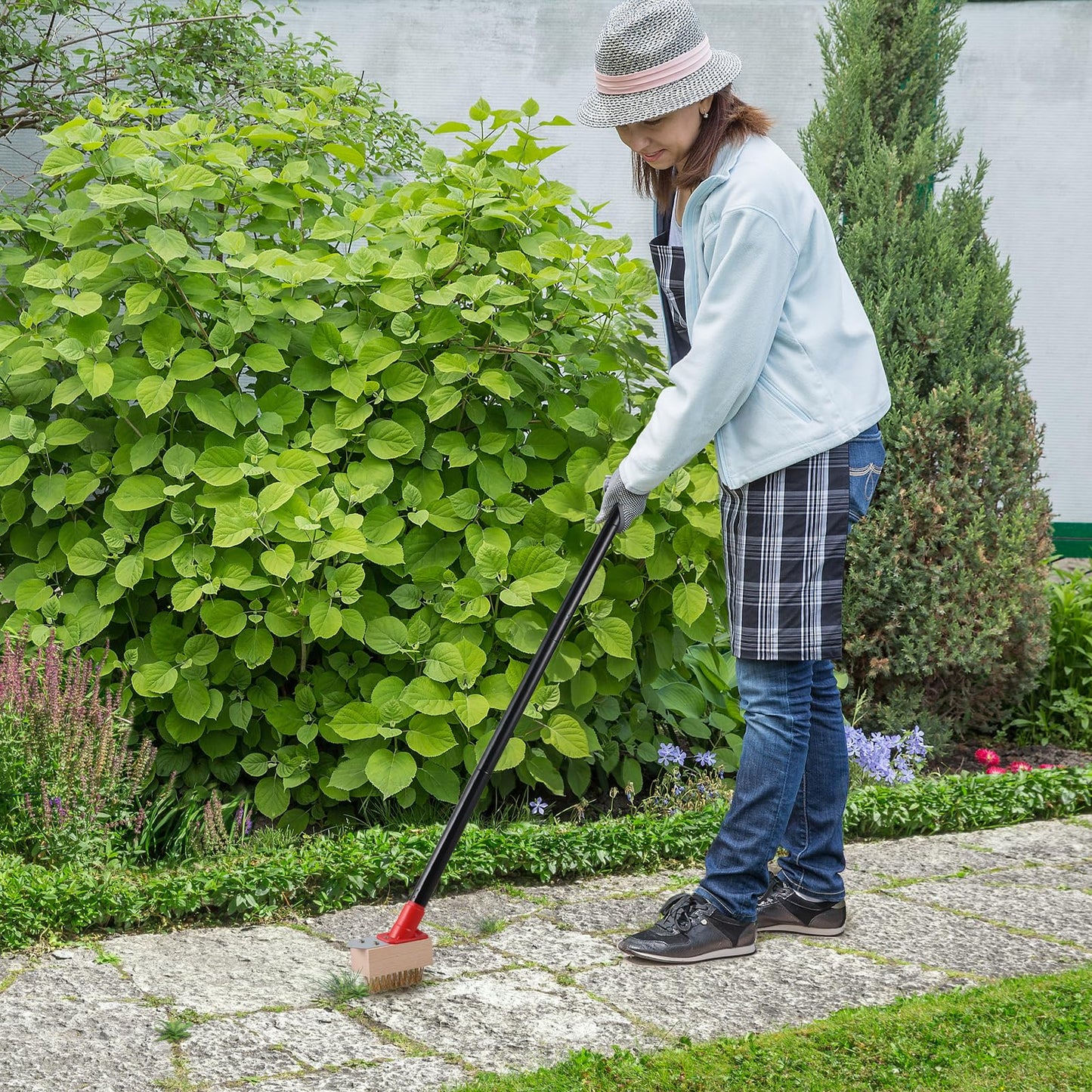 Mitclear Weed Remove Brush with Long Handle(53IN), Weed Remover Tool with V-shaped Wire Brush & Blade Scraper, Remove Weed & Moss from Block Paving Garden Path Patio Driveway (3 Brush Heads)