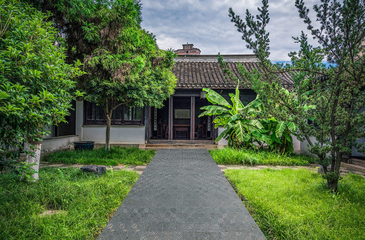 FiNeWaY 9pc Garden Plastic Tiles – Interlocking Non-Slip Walkway Floor Path Patio – Weatherproof – Decorate Garden Vegetable Plot Or Terrace (9pc Grey)