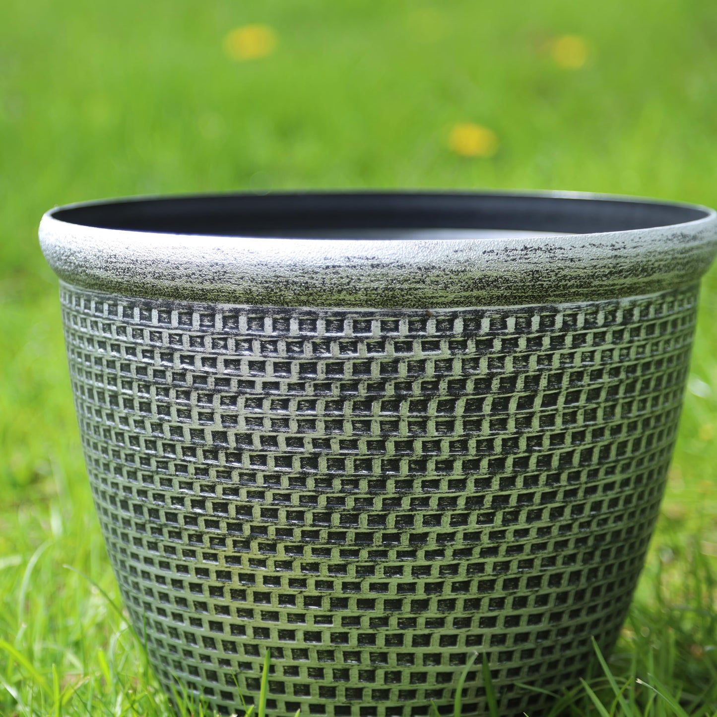 Fyne-Finds Set of 2 Large Plastic Round Silver Cromarty Plant Pot Flower Pot Planter Garden Decoration Antique 30cm, 12inch Outside Planters 10L Outdoor With Drainage Holes