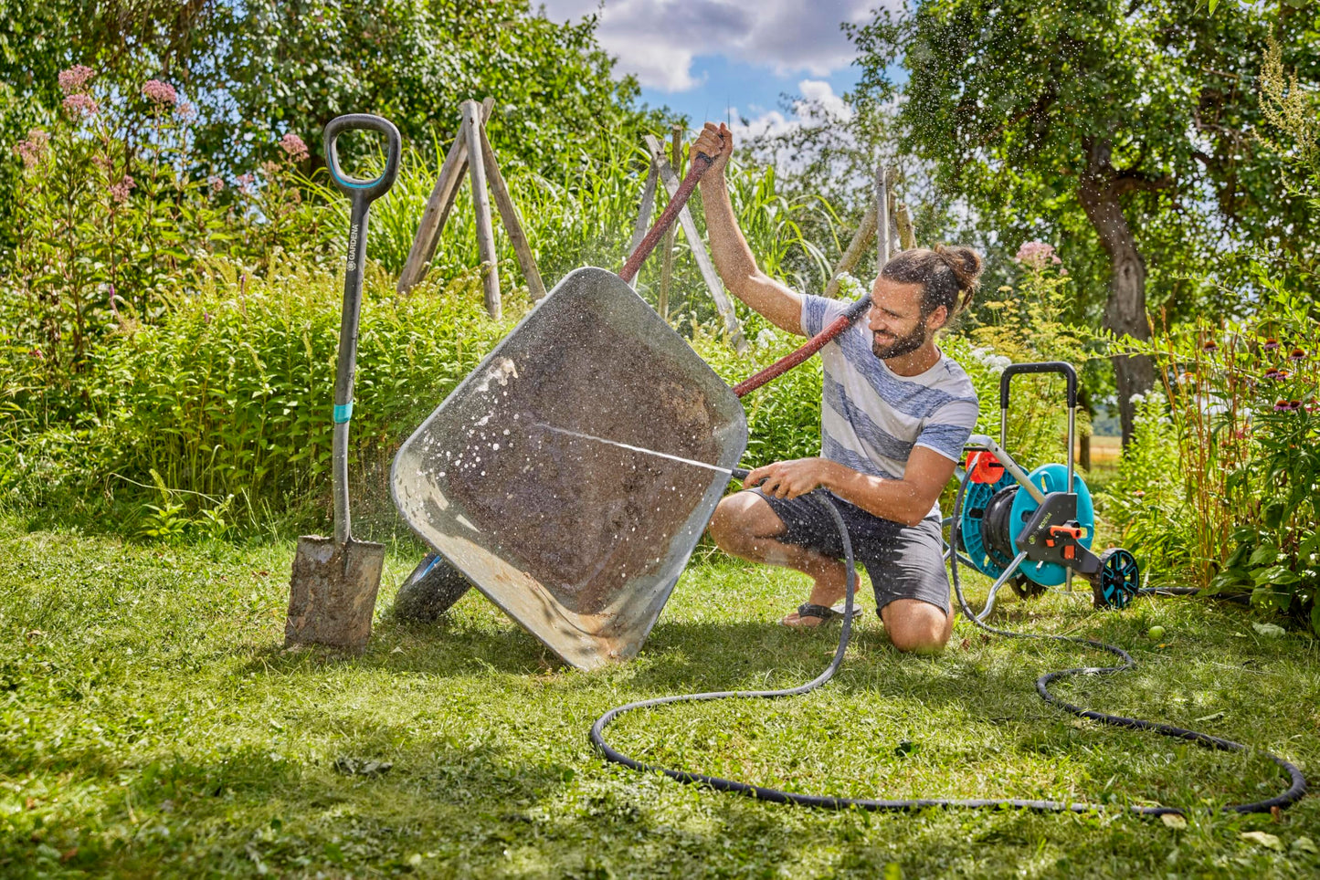 Gardena Liano Life Textile Hose 1/2 inch, 20m: Highly flexible textile garden hose, with PVC inner tube, no kinking, lightweight, weather-resistant (18450-20)