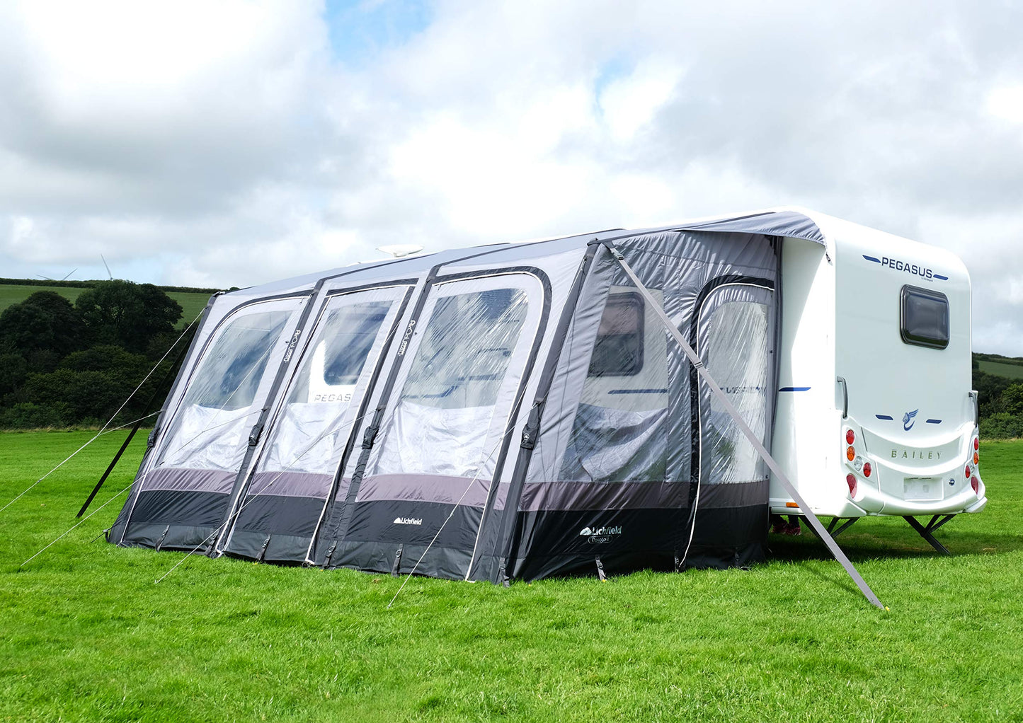 Lichfield Dakota Inflatable Caravan Air Awning, Excalibur, 4m [Amazon Exclusive], 150D Waterproof Polyester with PVC Draught Skirt, Rock Pegs and Storm Straps