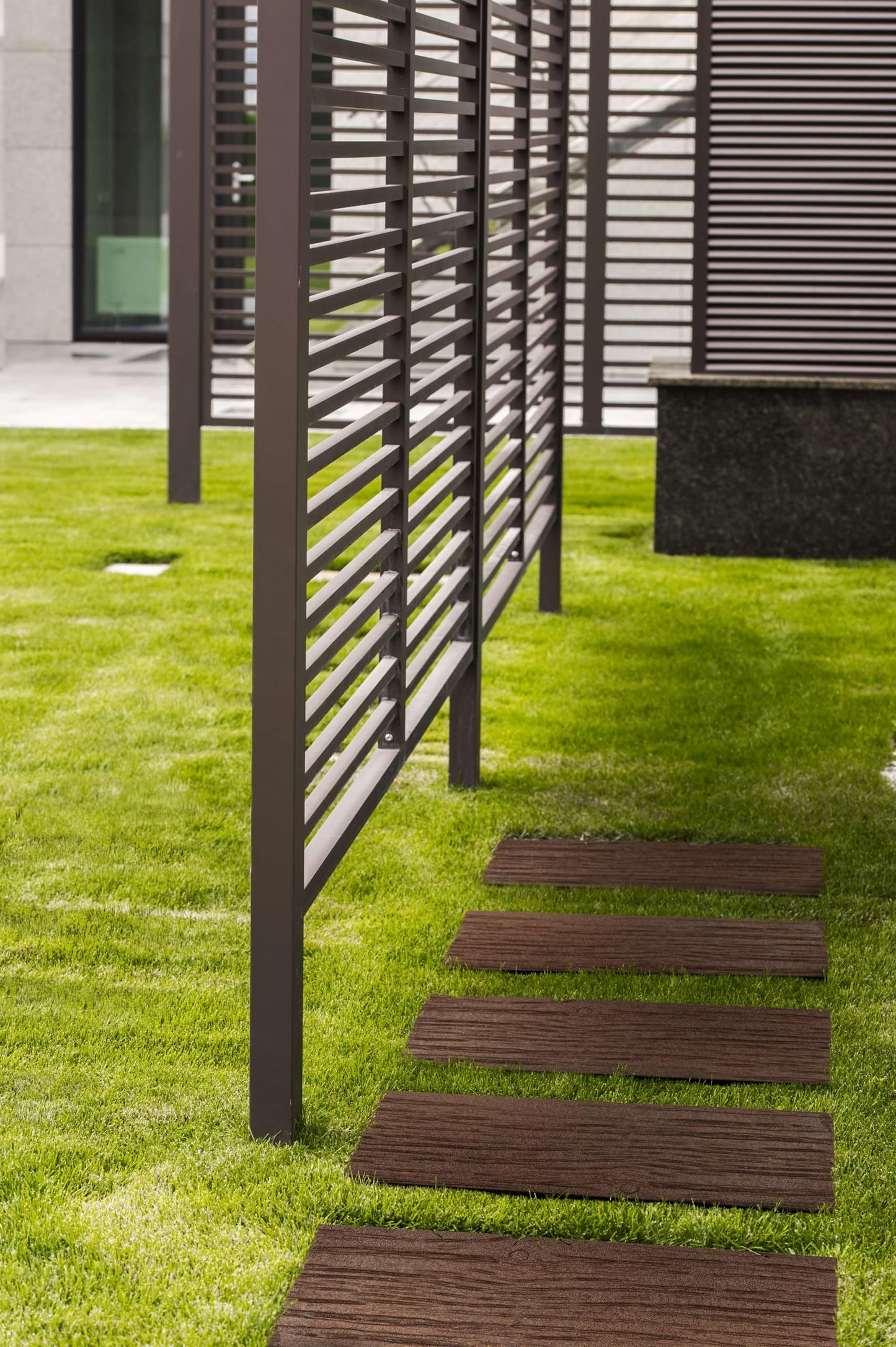 Nicoman Railroad Tie Garden Stepping Stone Wood Effect Railway Sleeper Eco Friendly Rubber Rail Road Outdoor Sleepers - (Earth, 61x25.5cm, Set of 4)