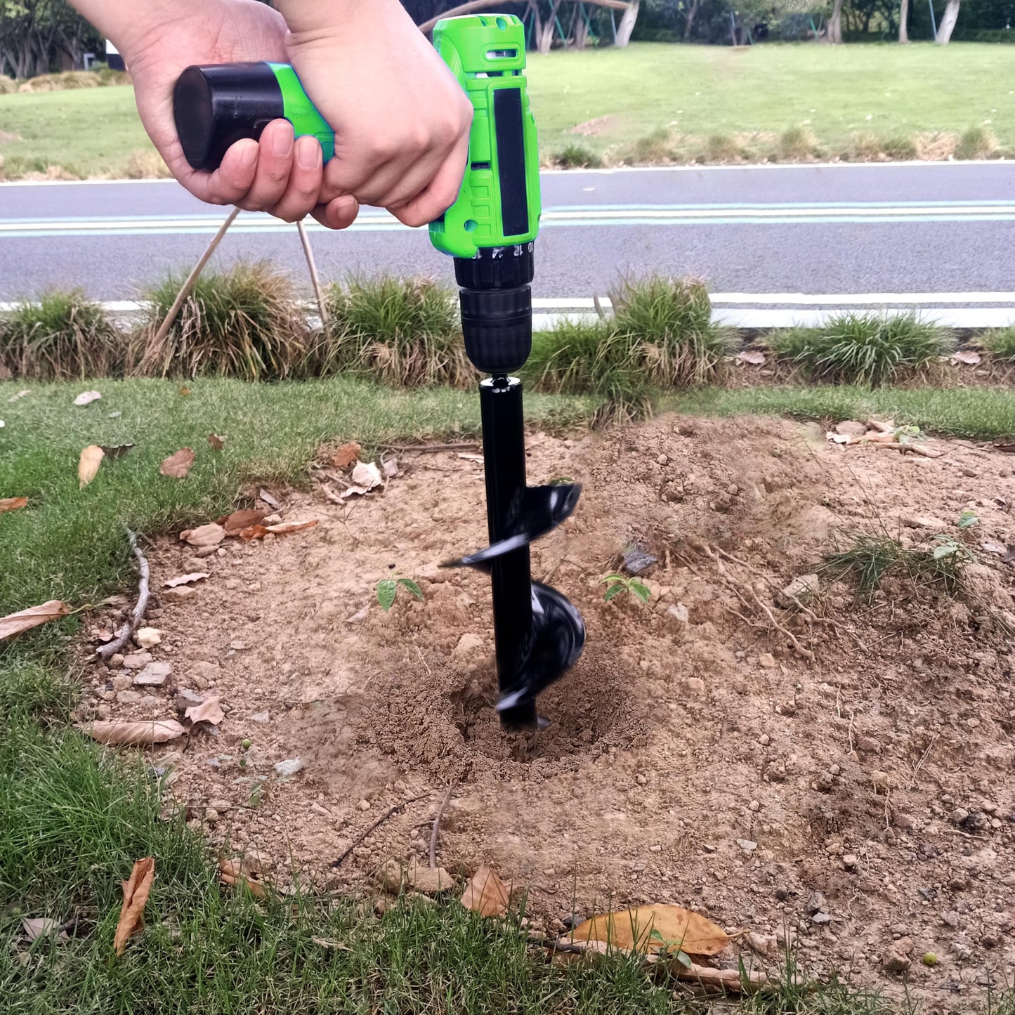 Auger Drill Bit for Planting,10x30cm Post Hole Digger,Widened Garden Auger Spiral Drill Bit,Hole Digger for Bulb Planters Planting, Fence Post Repair,Bulbs Seedlings,Bulb Planting Auger,Black