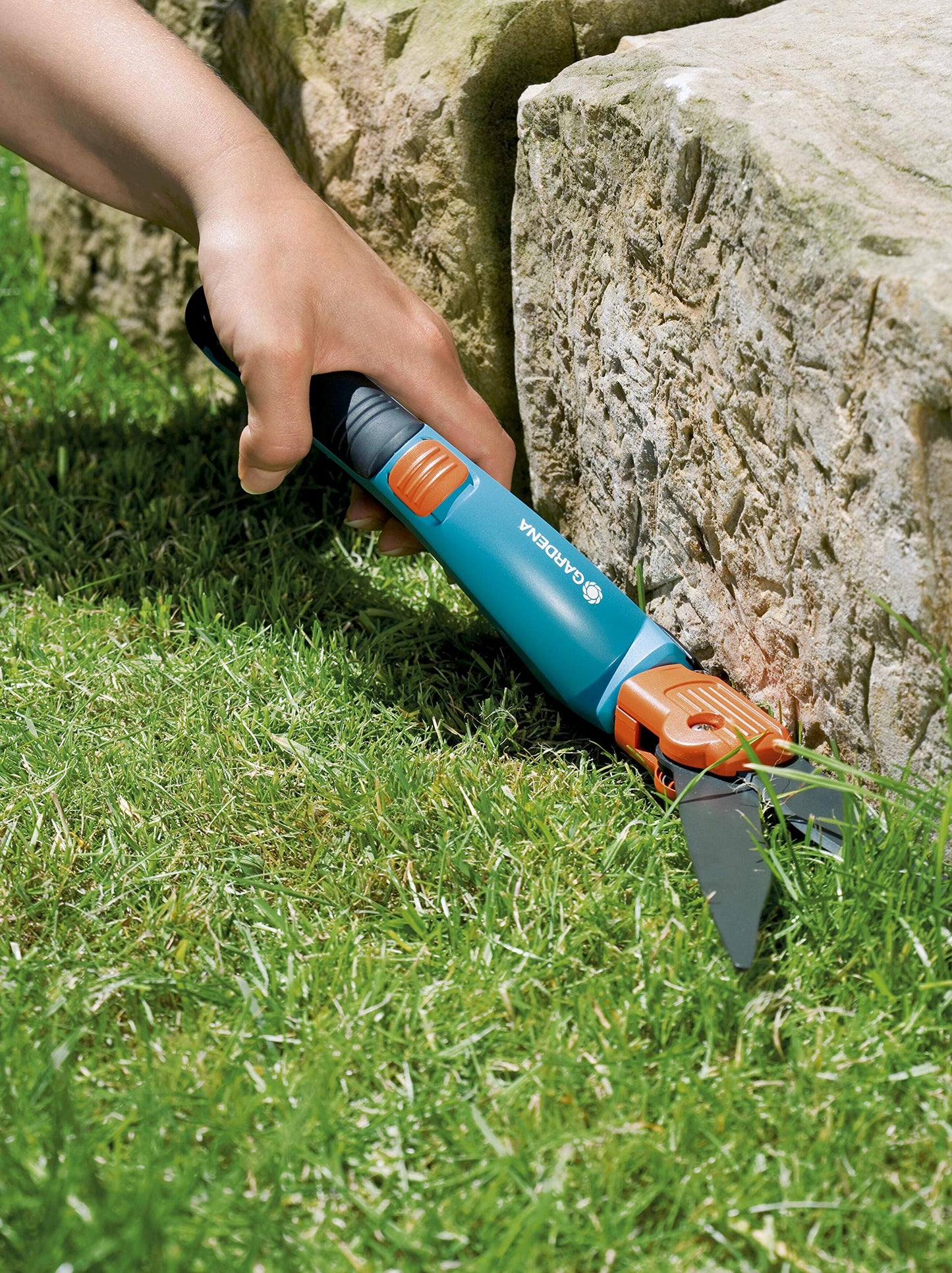 Gardena Comfort Grass Shears, rotatably: Lawn Trimmer 360 ° rotatable Cutting ambidextrous, Serrated for Precise Cutting, Non-Stick Coating, Comfort Grip (8734-20)