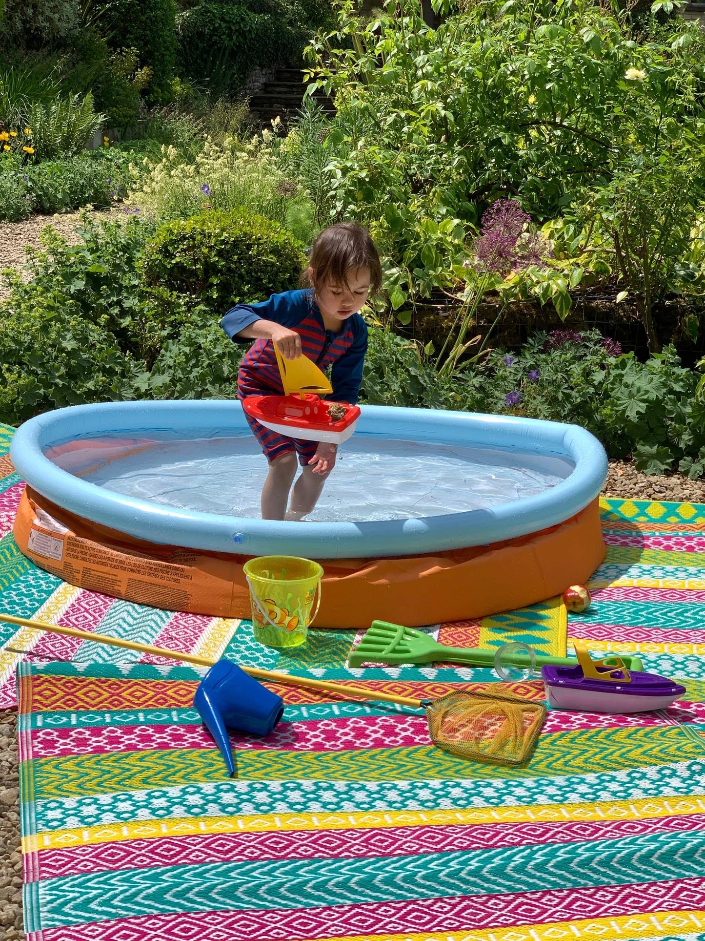 Talking Tables Waterproof Colourful Outdoor Rug Plastic, Lightweight Mat for Garden, Patio, Decking, Bathroom, Utility, Picnic | Folds Away for Easy Storage, 180 x 120cm