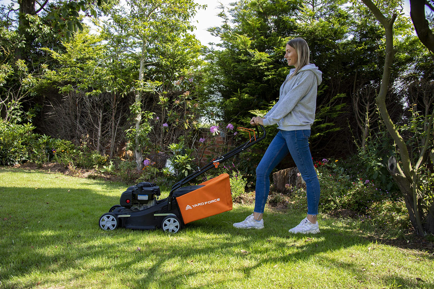 Yard Force 40 cm Hand Push Petrol Lawnmower with 125cc Briggs and Stratton 300 Engine GMB40, Black/Orange