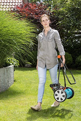 GARDENA Classic reel mower 330: Hand lawn mower with 33cm working width of up to 150 m² lawn blade roll made of quality steel, non-contact cutting technique, silent and precise (4027-20)